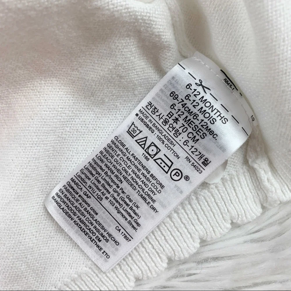 Gap baby 6-12 month long sleeve‎ cropped cardigan in white